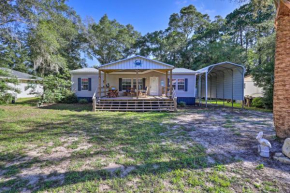 Cozy Steinhatchee House with Fire Pit and Grill!